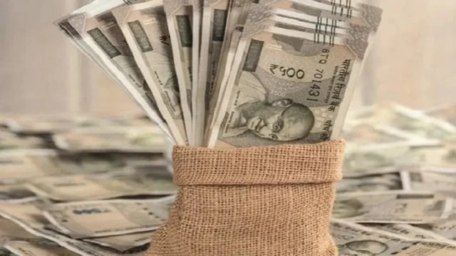 New Pension Scheme: Central Government Employees to Receive 50% Guaranteed Pension from April 1